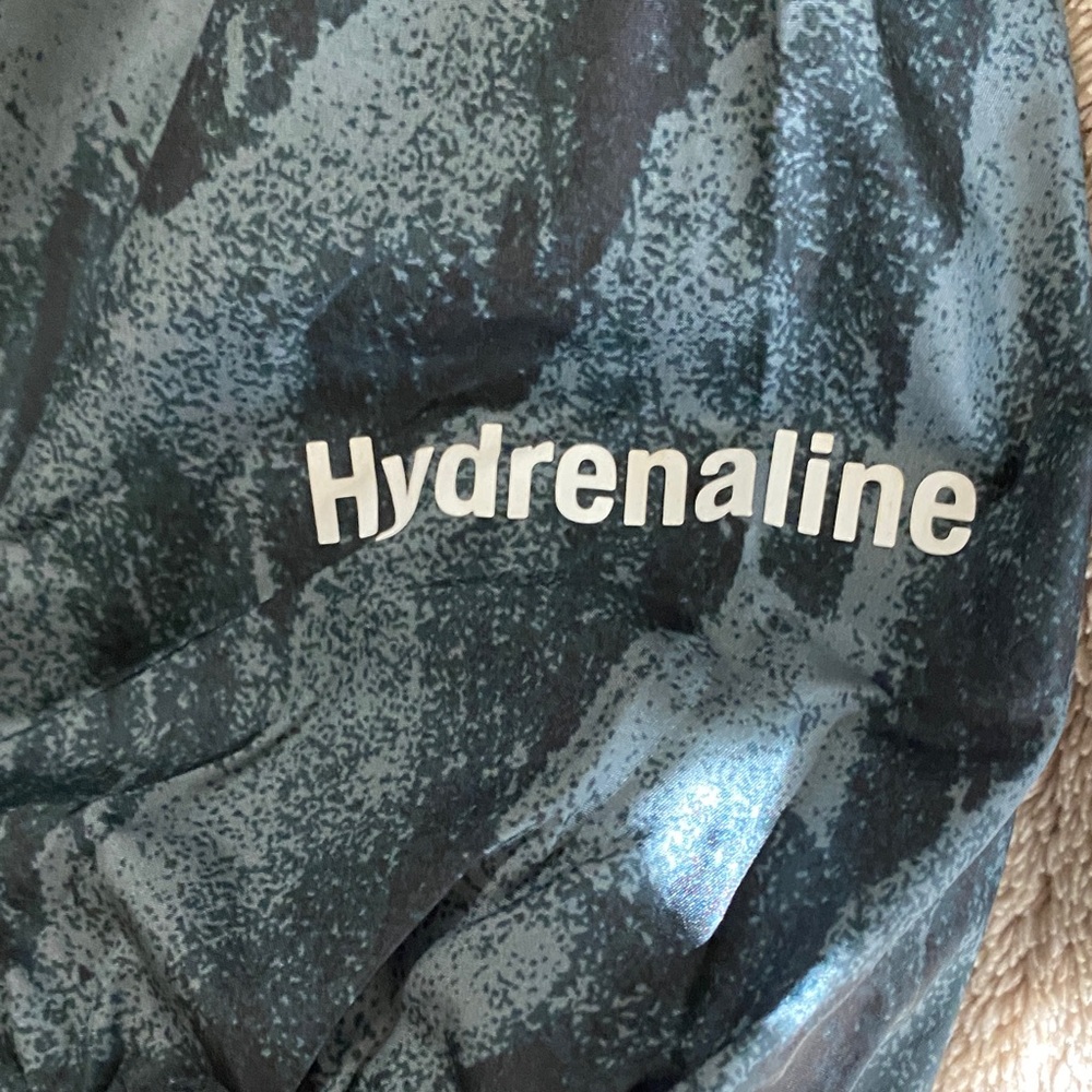 The North Face Men’s Hooded Windbreaker - Black & Teal Camo - Picture 3 of 6